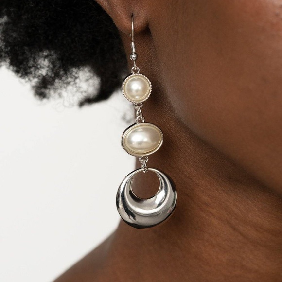 Bubbling To The Surface - White Pearl Earrings Paparazzi